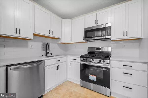 Falls Church, VA 22041,3701 S GEORGE MASON DR #2001N