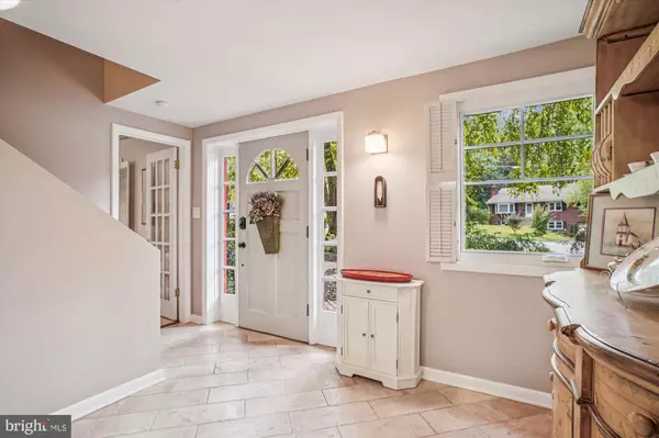 Annandale, VA 22003,3717 CHANEL RD