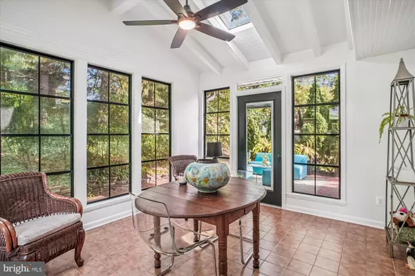 Annandale, VA 22003,3717 CHANEL RD