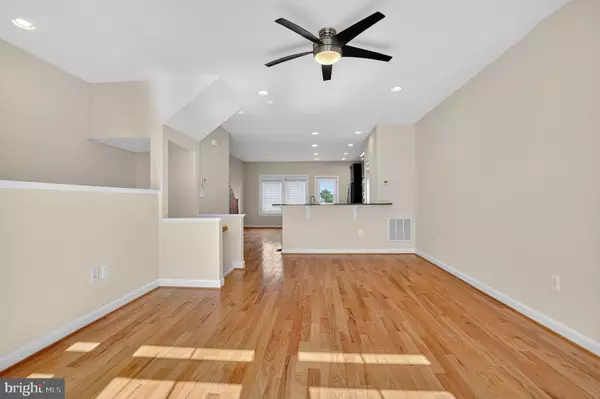 Ashburn, VA 20147,44692 COLLINGDALE TER