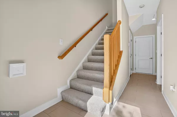 Ashburn, VA 20147,44692 COLLINGDALE TER