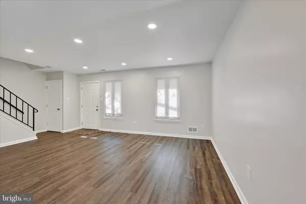 Rosedale, MD 21237,42 KING HENRY CIR #42