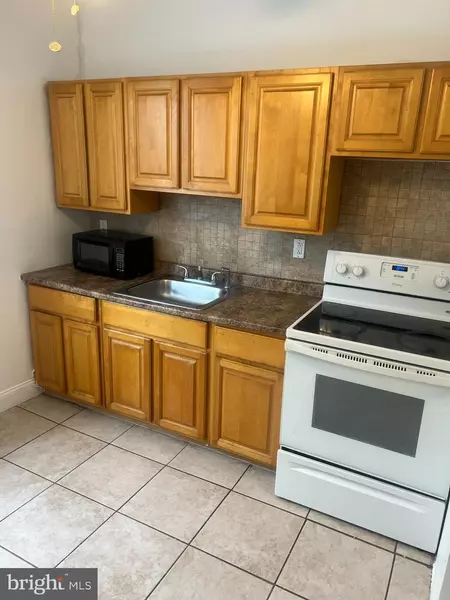2131 W ONTARIO ST #3RD FLOOR UNIT, Philadelphia, PA 19140