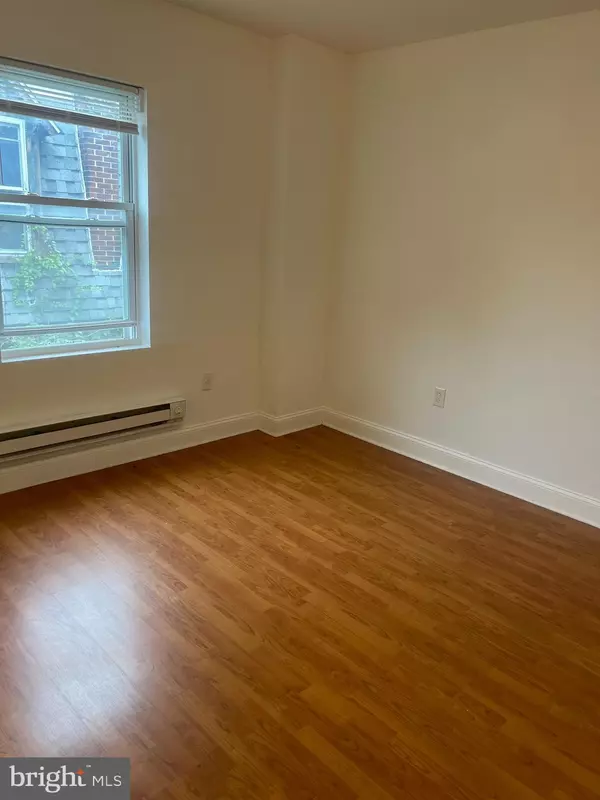 Philadelphia, PA 19140,2131 W ONTARIO ST #3RD FLOOR UNIT