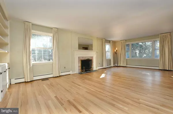 Medford, NJ 08055,1 HAYNES CREEK LN