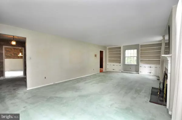 Medford, NJ 08055,1 HAYNES CREEK LN