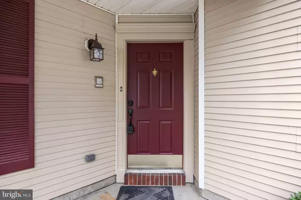 Burlington, NJ 08016,18 CHEYENNE CT