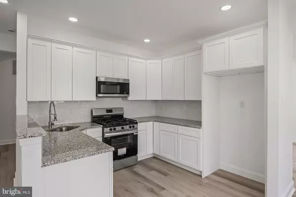 Burlington, NJ 08016,18 CHEYENNE CT