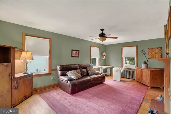 York, PA 17404,210 N GOTWALT ST