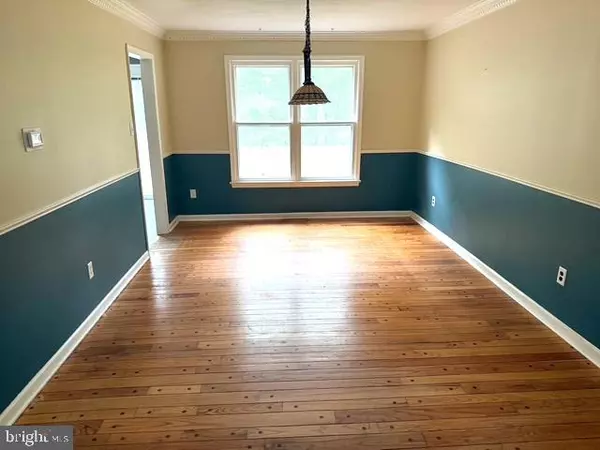 Medford, NJ 08055,5 WOODS EDGE CT