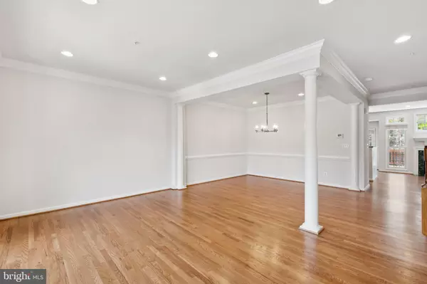 Vienna, VA 22182,1788 PAISLEY CT