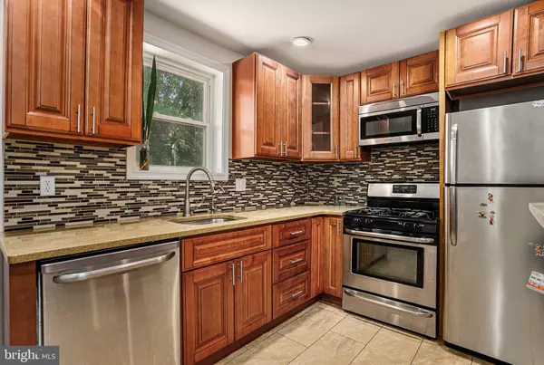 Conshohocken, PA 19428,535 PALMER RD