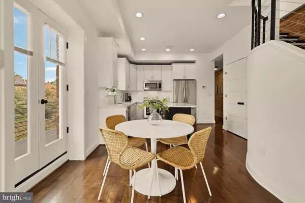 Washington, DC 20010,1249 KENYON ST NW #4