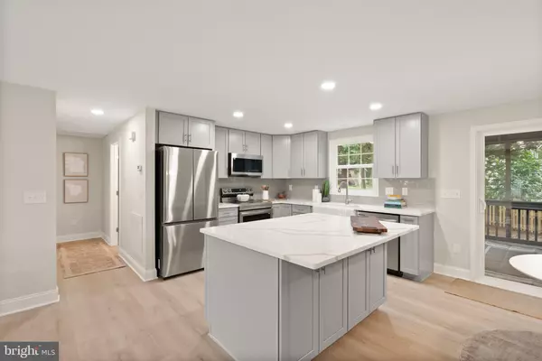 Centreville, VA 20120,13987 CABELLS MILL DR