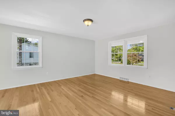 Charlotte Hall, MD 20622,15115 OAKS RD