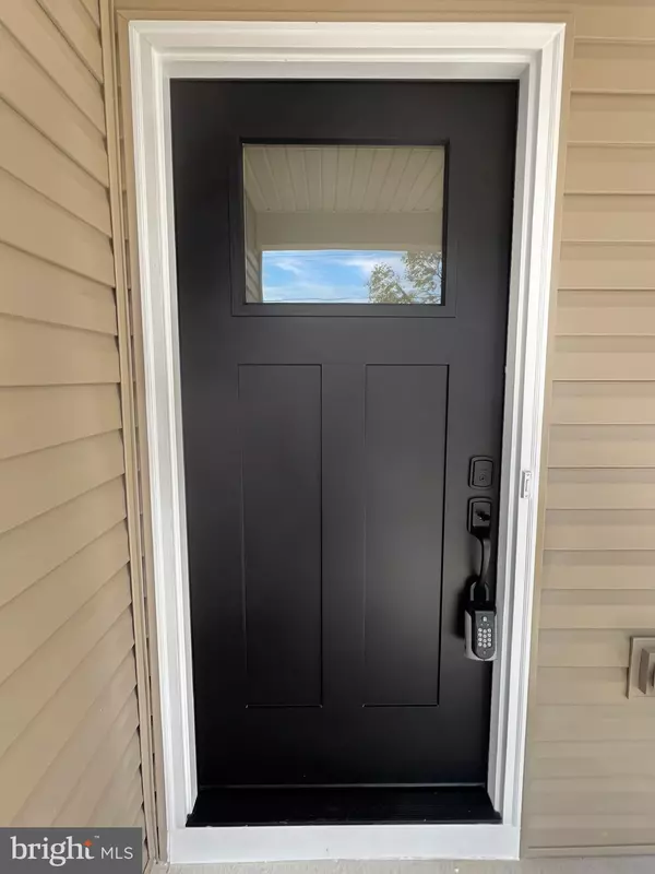 Charles Town, WV 25414,13 ONYX LN