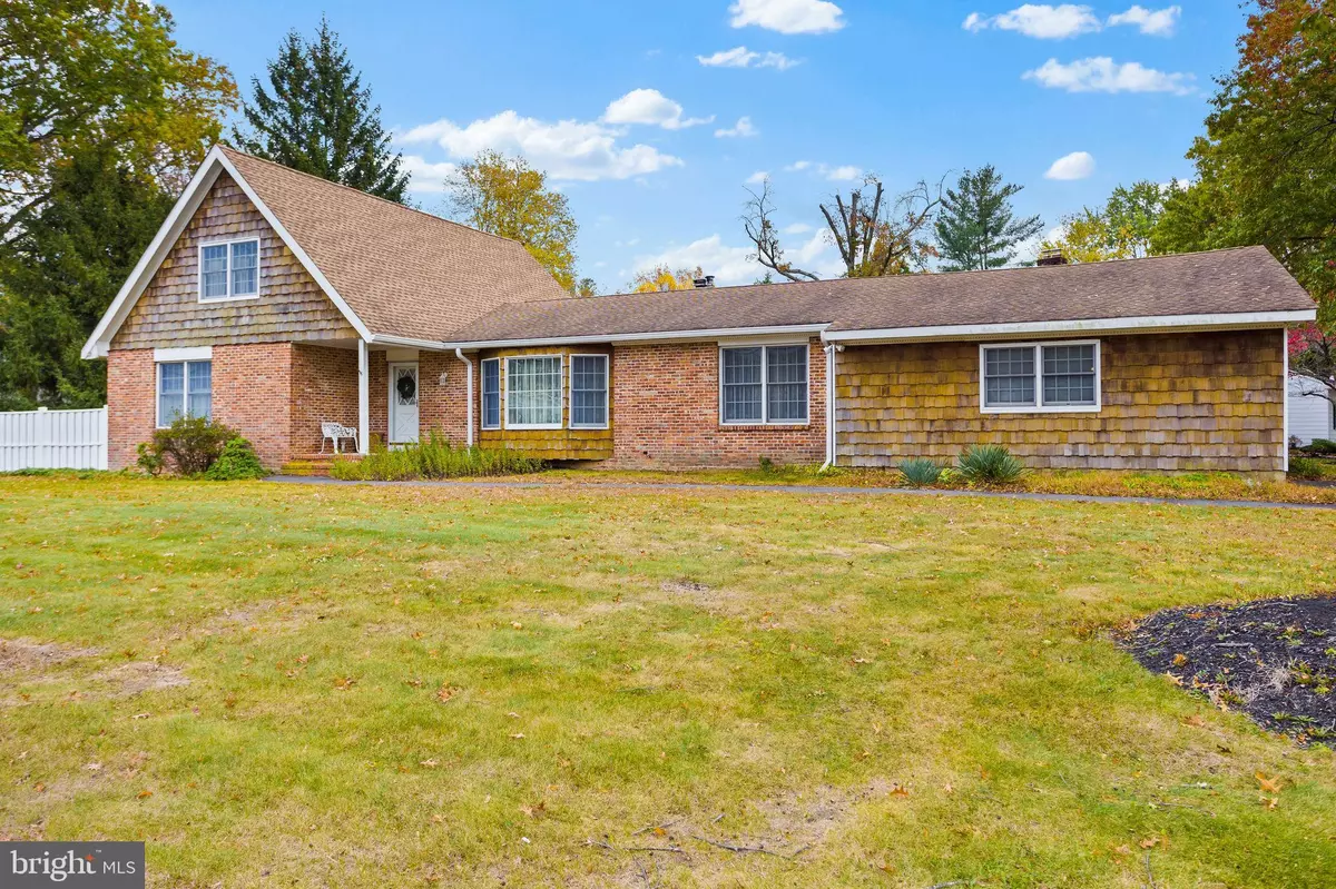 Princeton Junction, NJ 08550,1 HAWK DR