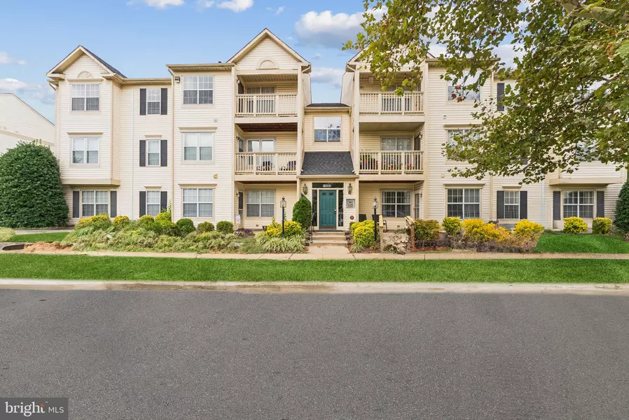 11002 KOMAN CIR #104, Manassas, VA 20109