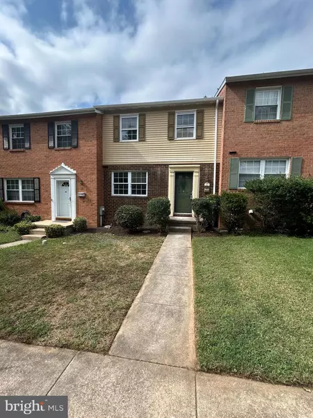 4 SUMMIT GREEN CT, Cockeysville, MD 21030
