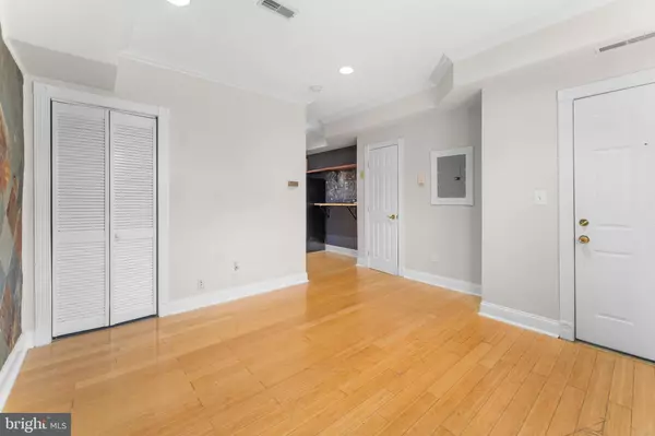 Washington, DC 20001,550 HOBART PL NW #1