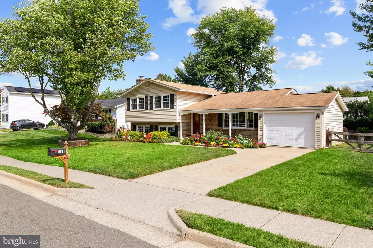 Leesburg, VA 20176,216 WILDMAN ST NE