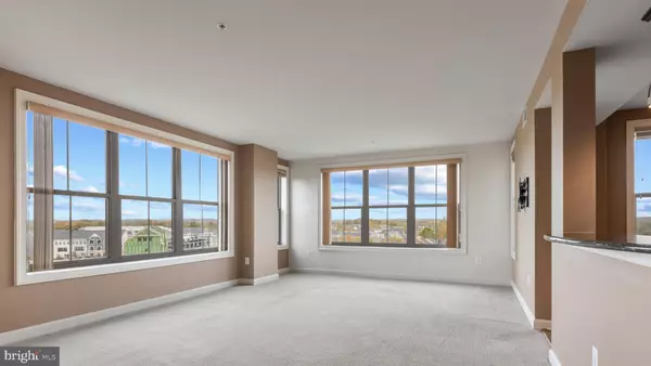 Woodbridge, VA 22191,485 HARBOR SIDE ST #714