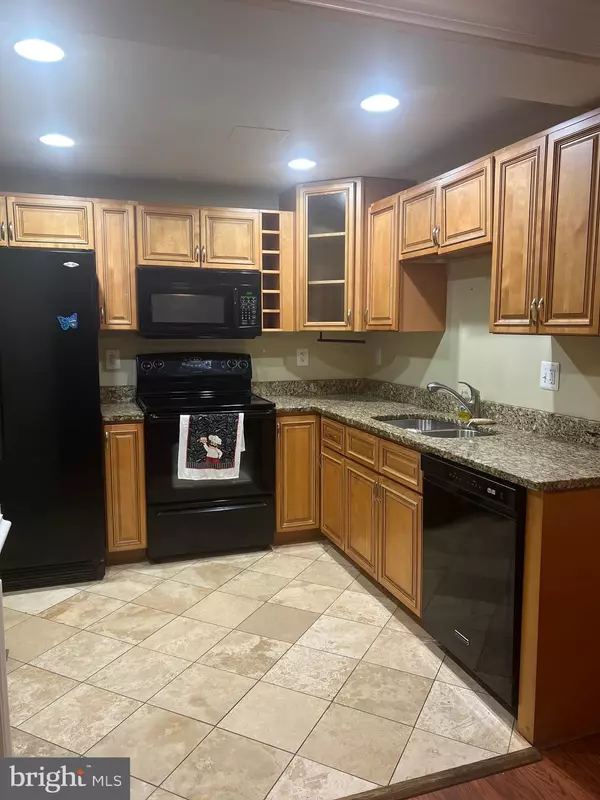 Capitol Heights, MD 20743,370 SHADY GLEN DR