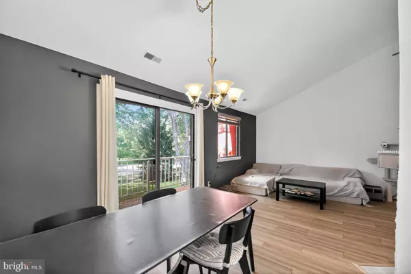 Mount Laurel, NJ 08054,203-B CYPRESS CIR