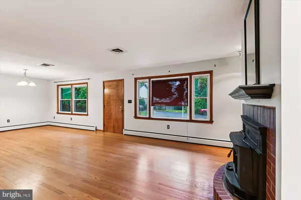 Reisterstown, MD 21136,18 AUSTIN RD