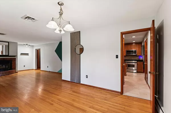 Reisterstown, MD 21136,18 AUSTIN RD