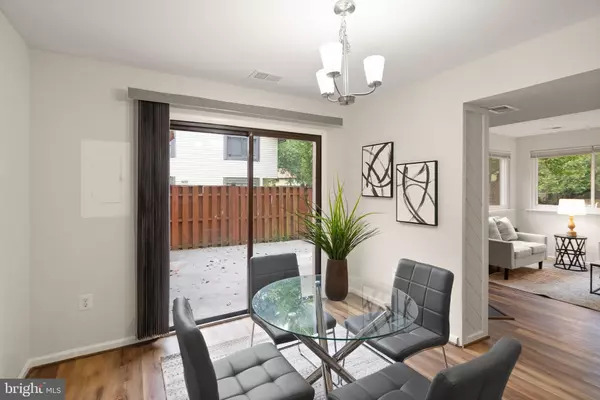 Burke, VA 22015,10679 SPRING OAK CT