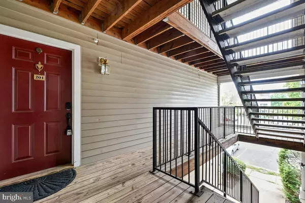 Manassas, VA 20109,8095 LACY DR #204