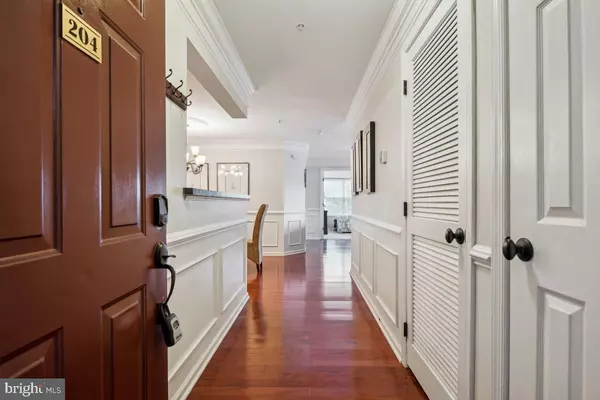 Manassas, VA 20109,8095 LACY DR #204