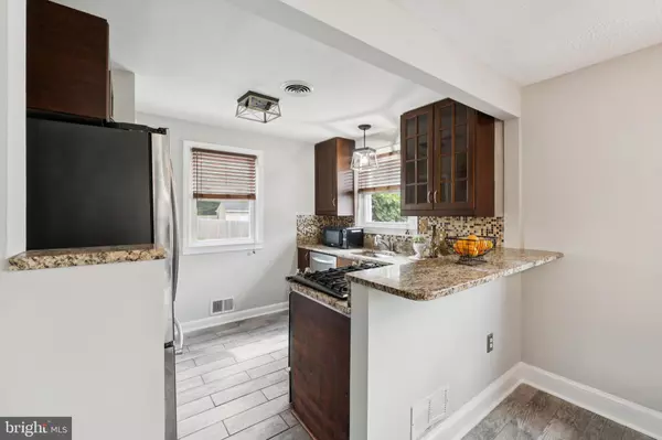 Rockville, MD 20850,606 DOUGLASS AVE