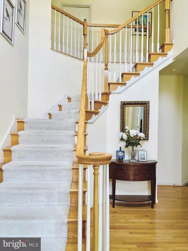 Laurel, MD 20707,14613 FARNHAM LN