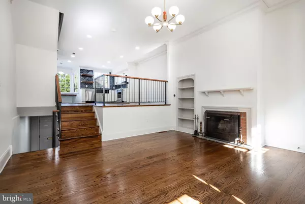 Philadelphia, PA 19144,538 W QUEEN LN