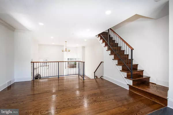 Philadelphia, PA 19144,538 W QUEEN LN