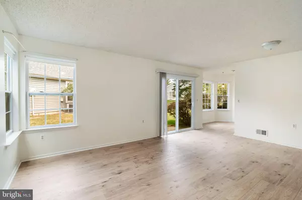 Barnegat, NJ 08005,7 TAMARACK CT