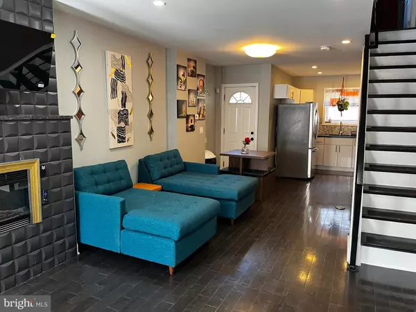 Philadelphia, PA 19121,2423 W SEYBERT ST