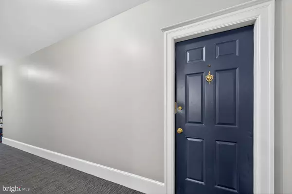 Washington, DC 20009,1916 17TH ST NW #308