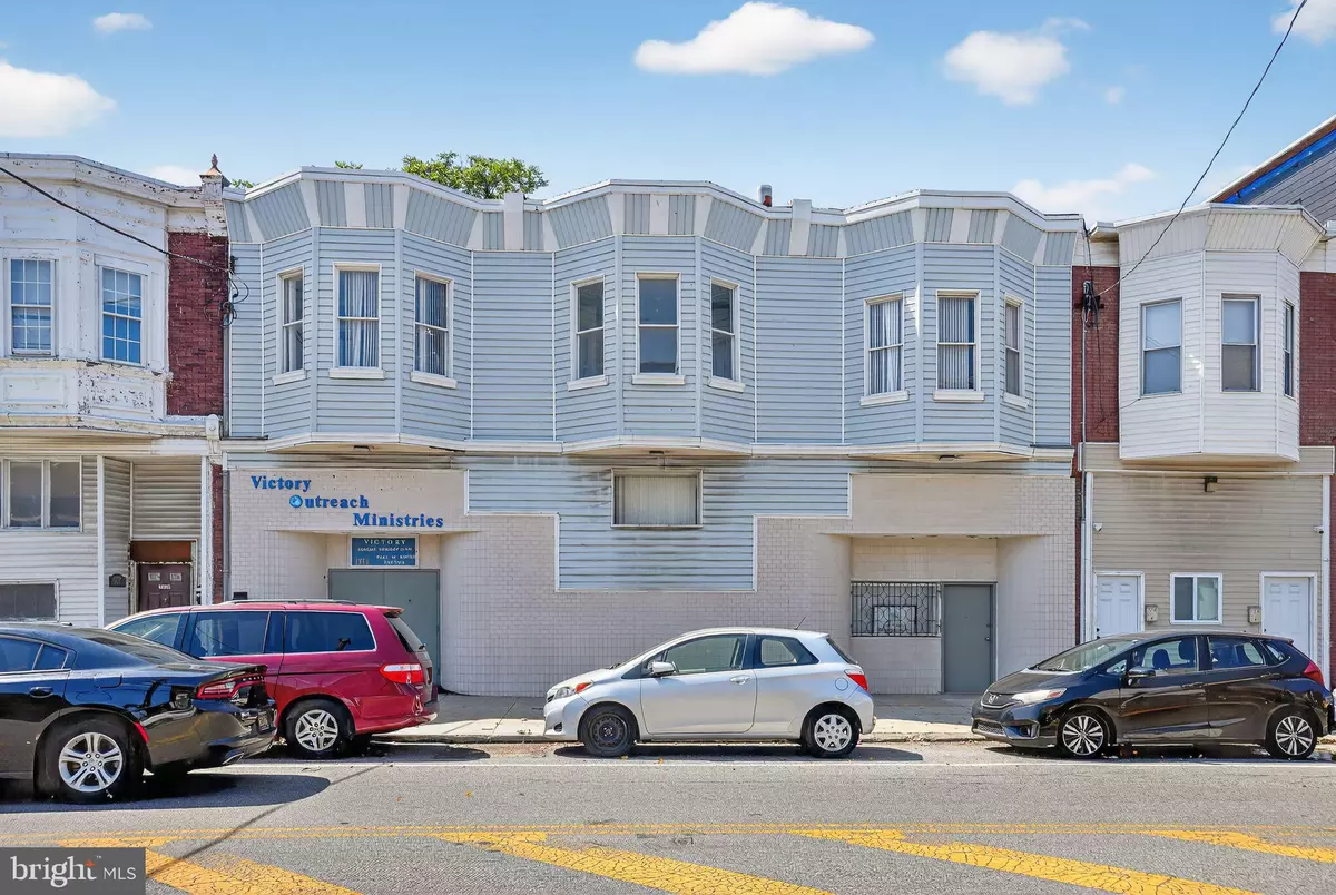 Philadelphia, PA 19143,1318-22 S 52ND ST