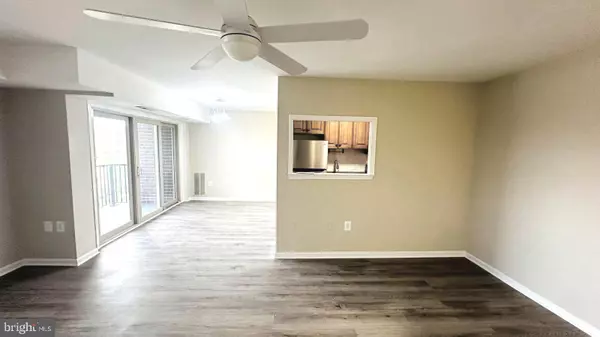 Woodbridge, VA 22192,12701 DARA DR #303