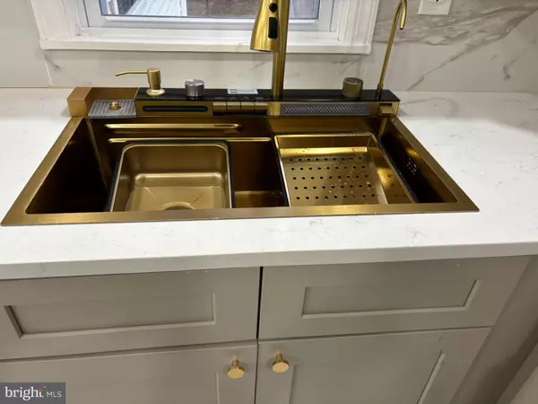 Plainsboro, NJ 08536,43 LINDEN LN