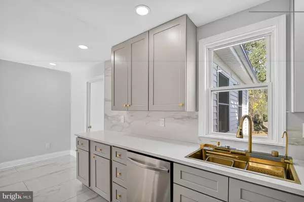 Plainsboro, NJ 08536,43 LINDEN LN