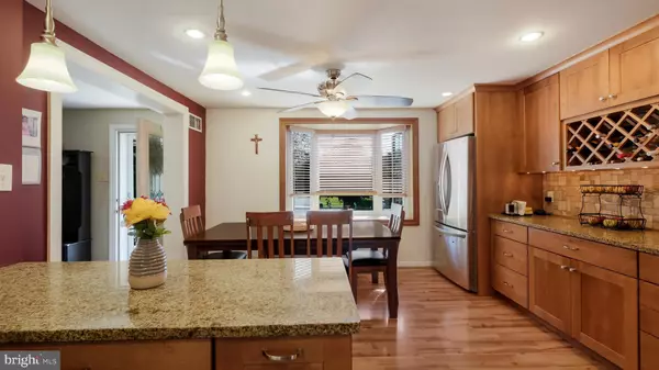 Springfield, PA 19064,72 COLONIAL PARK DR