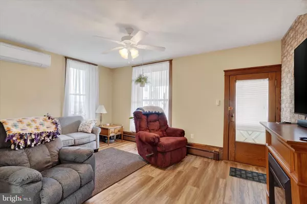 Red Lion, PA 17356,46 S MAIN ST