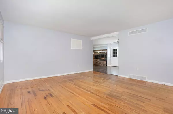 Camp Hill, PA 17011,4606 S CLEARVIEW DR