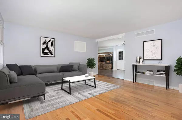 Camp Hill, PA 17011,4606 S CLEARVIEW DR