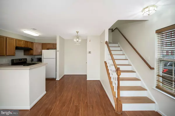 Lorton, VA 22079,8167 COCKBURN CT #165