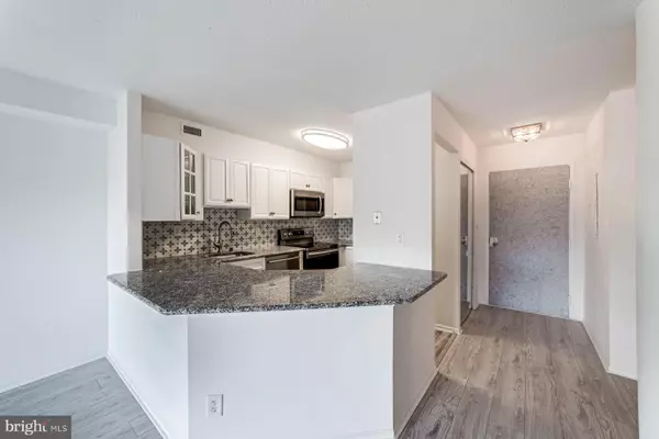 Arlington, VA 22201,2100 LANGSTON BLVD #348